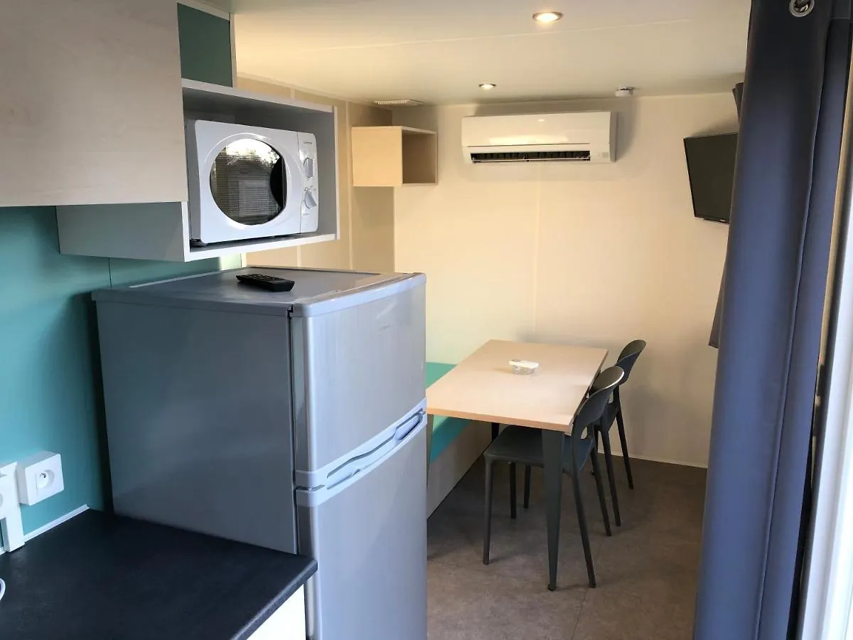 Camping Marina Plage Vitrolles  France